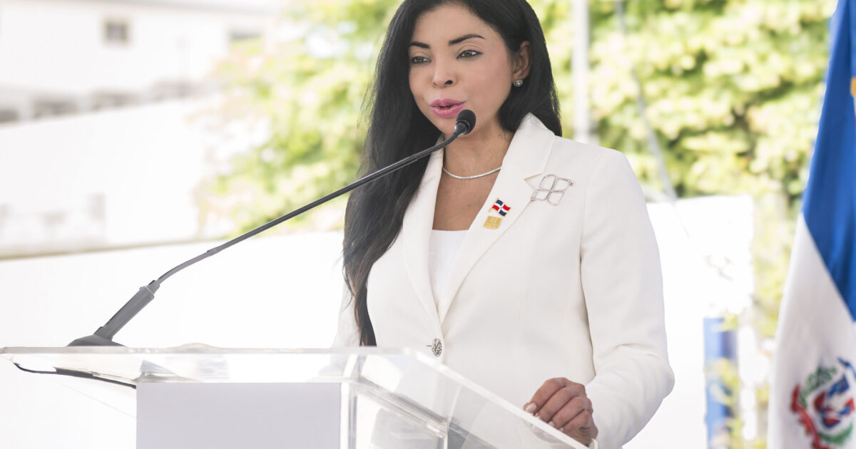 Yeni Berenice Reynoso: firmeza total contra la corrupción en RD