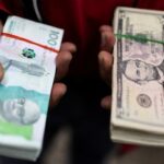 Peso colombiano sube 7.4 % en junio pese a fortaleza del dólar
