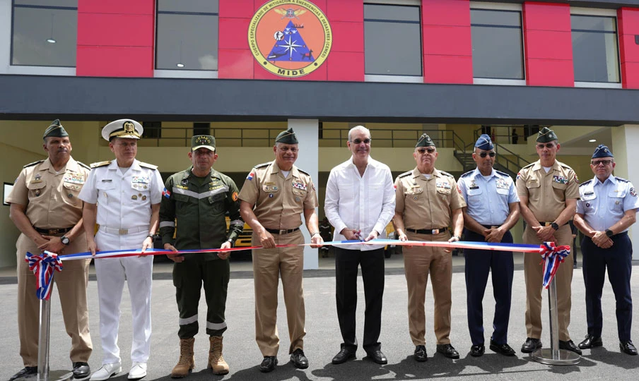 Abinader inaugura sede del CEMED para gestión de desastres