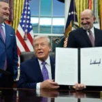 Trump obtuvo 1,200 mdd en 2025 por criptomonedas e inmuebles