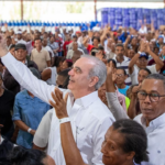 Participantes reunidos durante una actividad comunitaria.