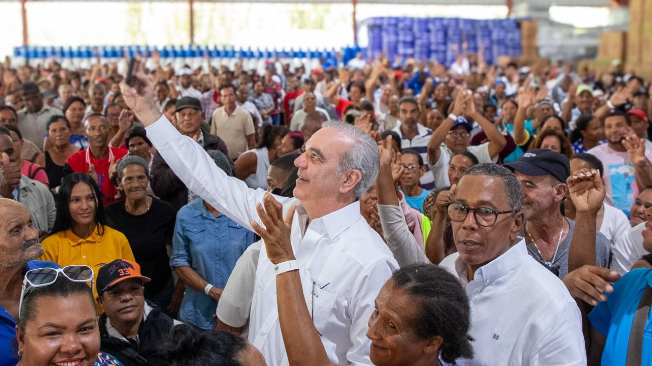 Participantes reunidos durante una actividad comunitaria.