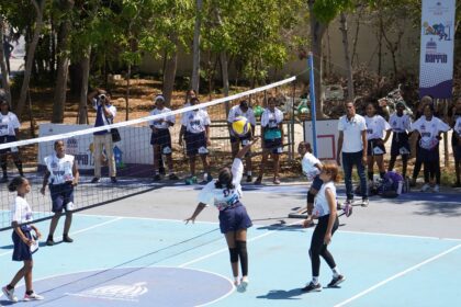 Inefi lleva deporte y atención dental a Neiba